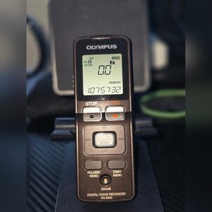 Olympus VN-6000 Digital Voice Recorder - Black – Used